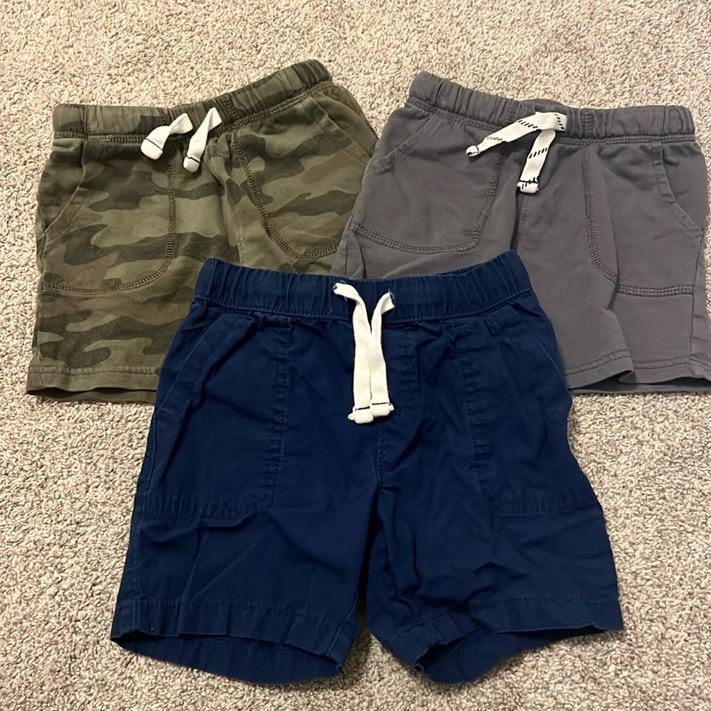 Various Carters Boy Toddlers Shorts - Size 24 M